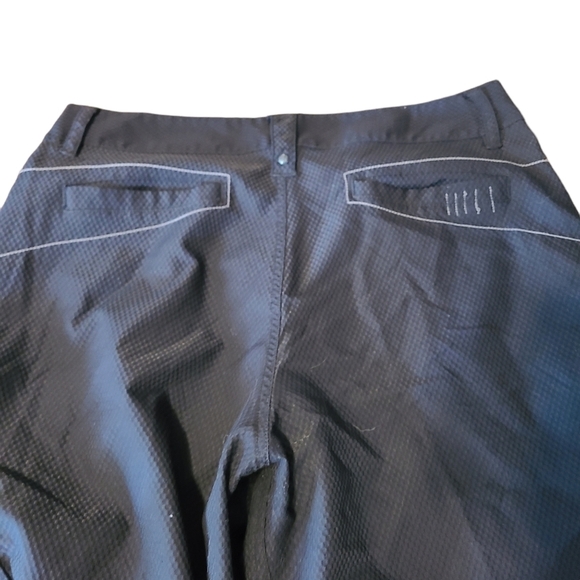 Lululemon men's black wet Dry warm cargo shorts - Picture 6 of 9